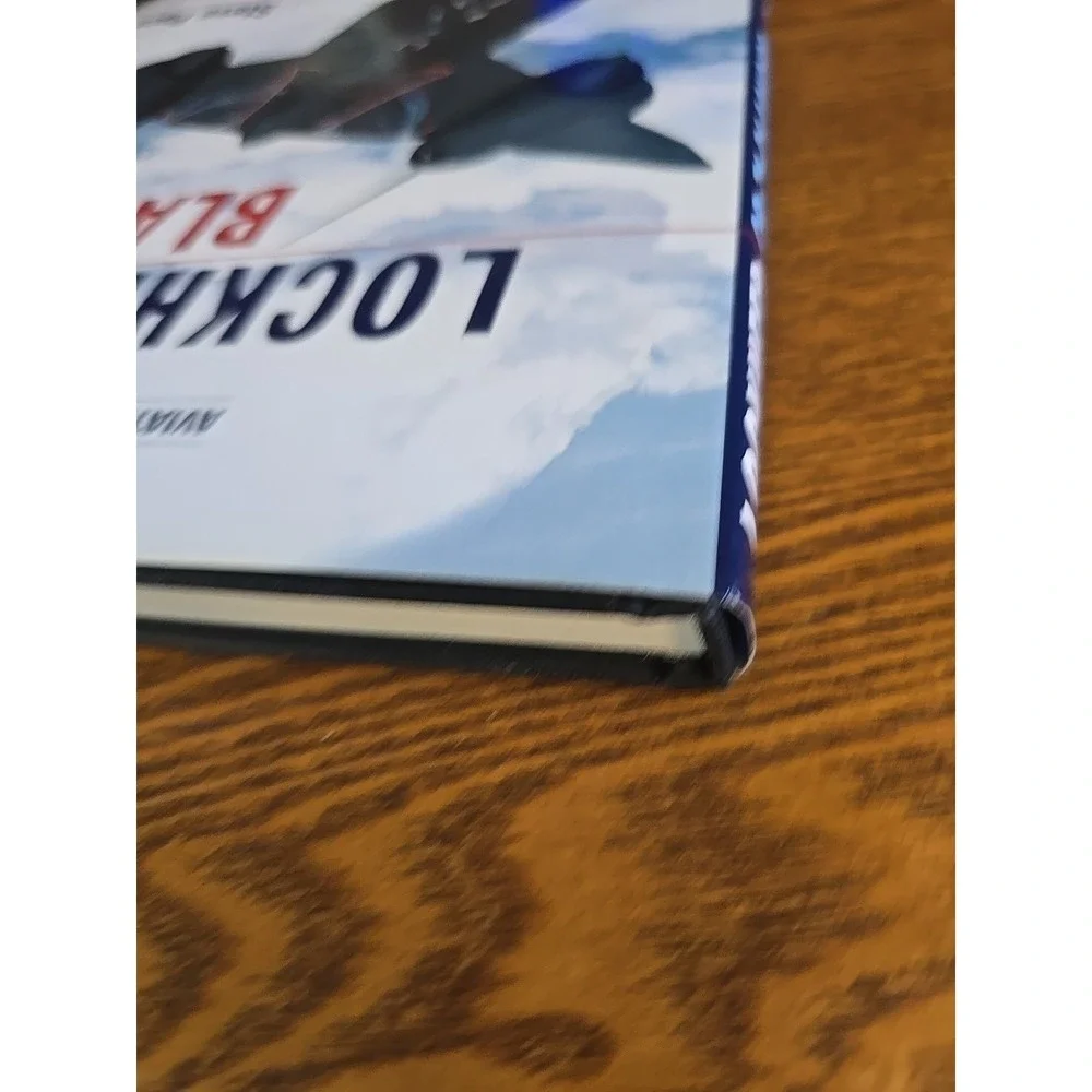 US USAF Lockheed SR-71 Blackbird Crowood Aviation Series ‎ Hardcover Refere...